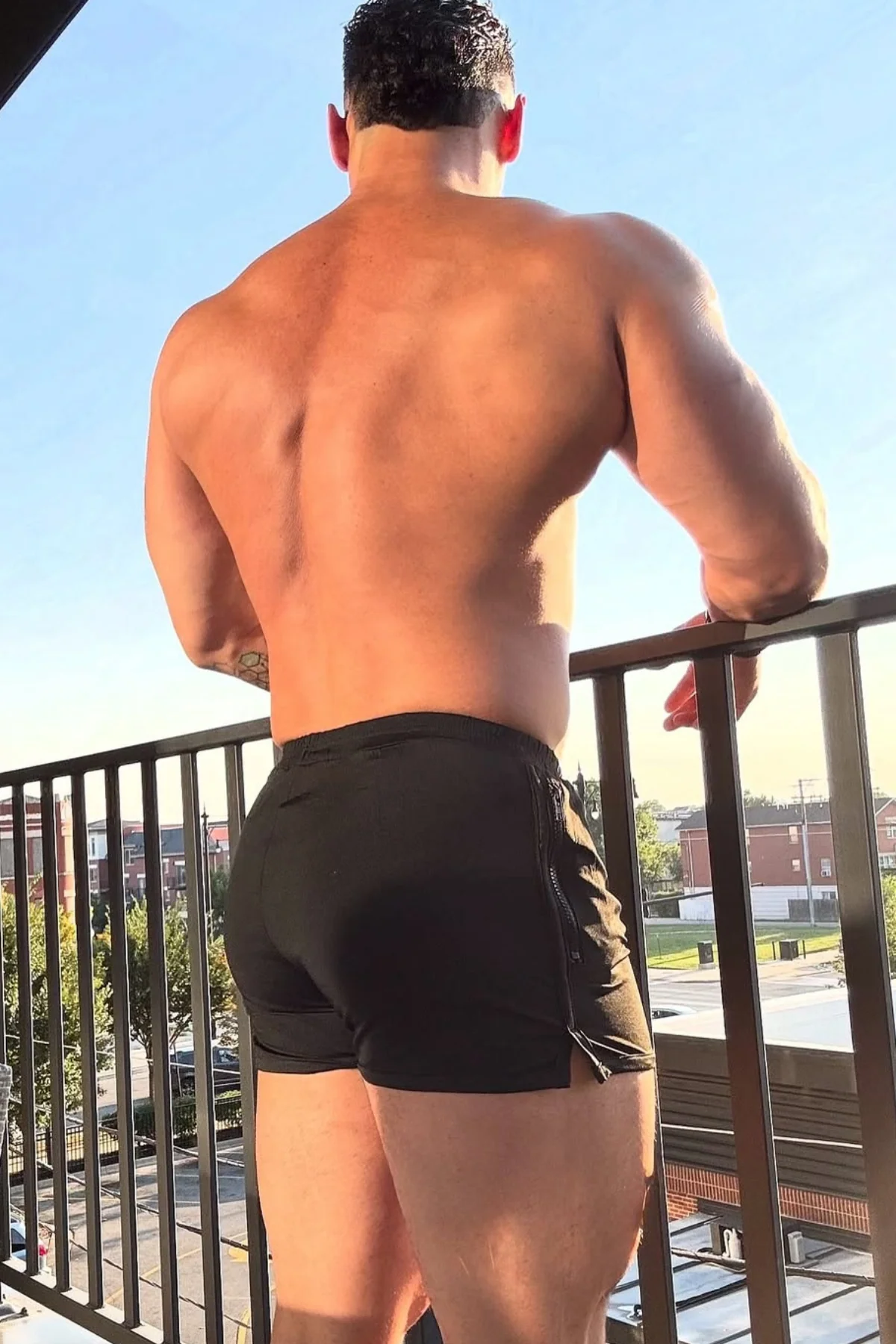 2.5" Side Split Booty Shorts - Black - Image 3