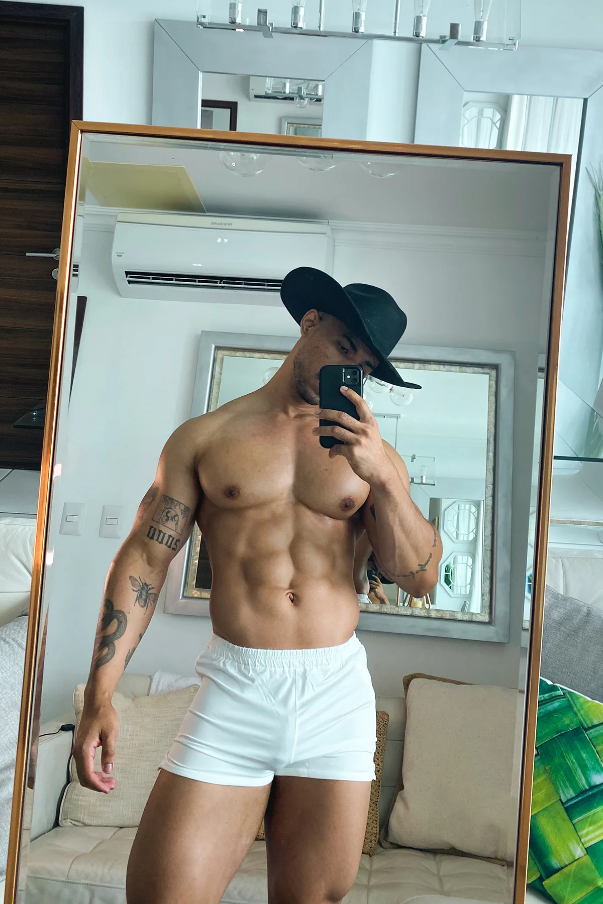 2.5" Side Split Booty Shorts - White - Image 3