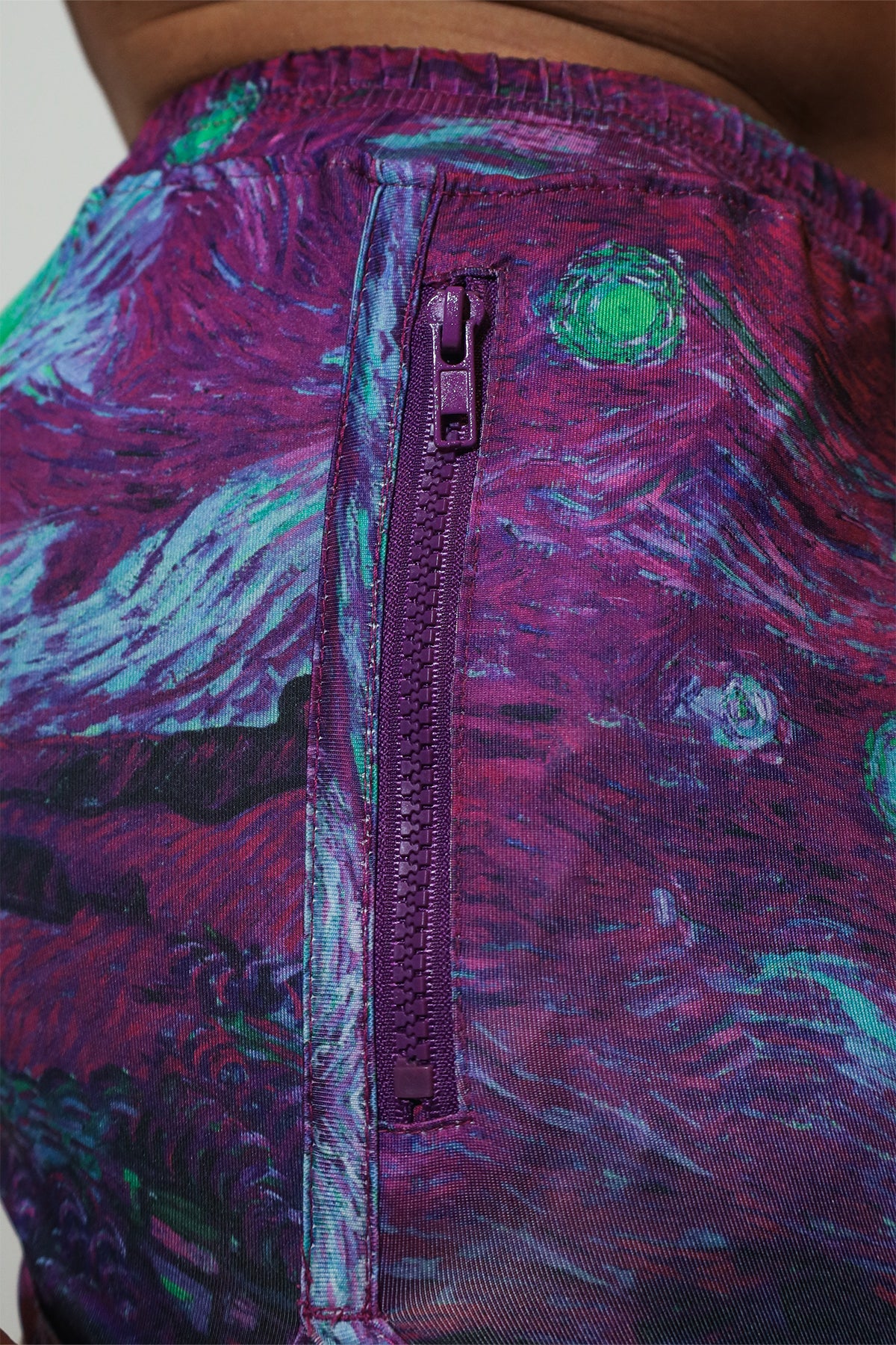 2" Side Split Booty Shorts - Starry Night - Image 5